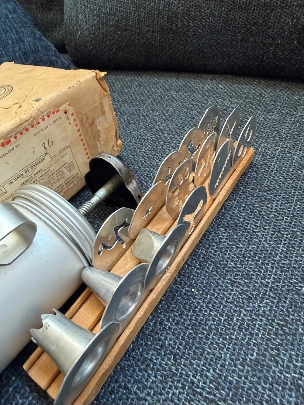Vintage Mirro Aluminum Cookie Press 14 attachments original box